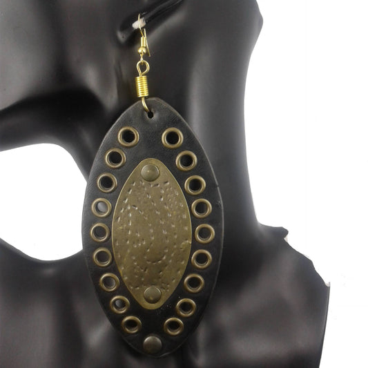 Leather and gold plated earrings