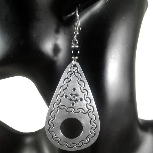 Teardrop earrings